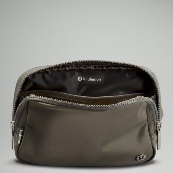 NWT Grey Sage lululemon Everywhere Belt Bag EBB 2L - Picture 11 of 14